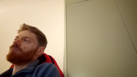 Snapshot of rerauld4 chatting on March 4, 7:32 pm Raul online show from March 4, 7:32 pm