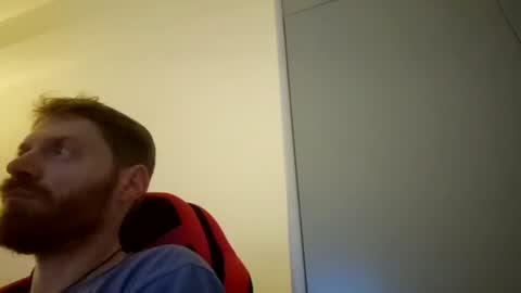 Snapshot of rerauld4 chatting on March 6, 7:10 pm Raul online show from March 6, 7:10 pm