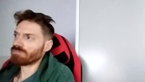 Snapshot of rerauld4 chatting on March 19, 4:55 pm Raul online show from March 19, 4:55 pm