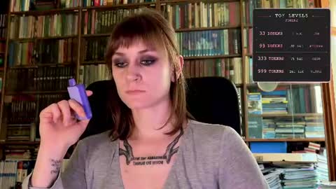 Snapshot of retromarie chatting on June 28, 3:34 am Rie online show from June 28, 3:34 am