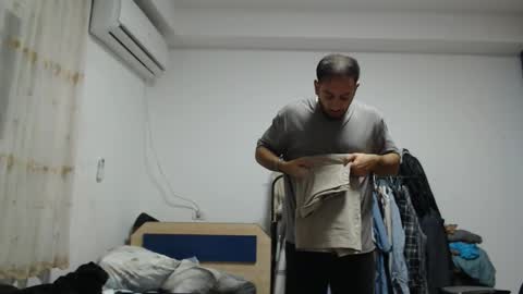 Chris online show from October 21, 3:13 pm