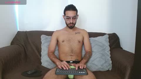 REY PABLO Independent online show from November 6, 10:10 pm