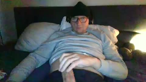 Snapshot of rezznova chatting on January 18, 2:55 pm Joe online show from January 18, 2:55 pm