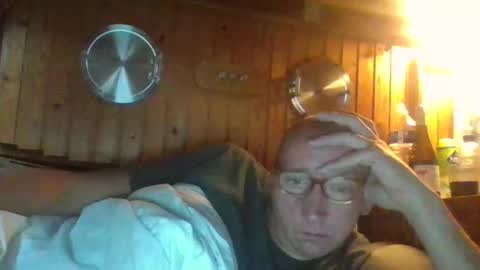 Snapshot of rezznova chatting on September 21, 8:27 am Joe online show from September 21, 8:27 am