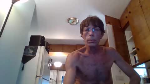 Dee online show from April 16, 9:50 pm