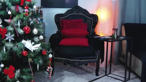 Rhea online show from December 3, 1:43 pm