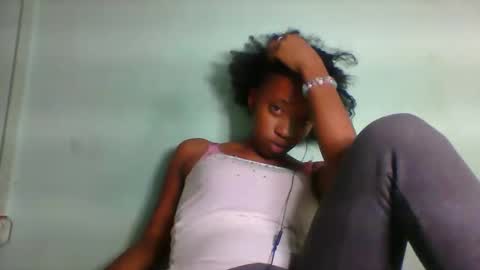 rhesa404090 online show from March 10, 5:07 pm