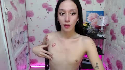 HI GUYS IM RHIAN PLEASE GIVE ME THUMBS UP online show from December 1, 5:35 pm