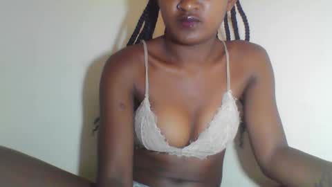 Snapshot of rhoanna chatting on May 28, 8:22 am rhoanna online show from May 28, 8:22 am