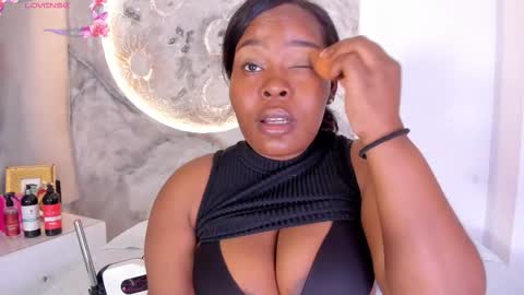 Riana online show from December 4, 5:06 am