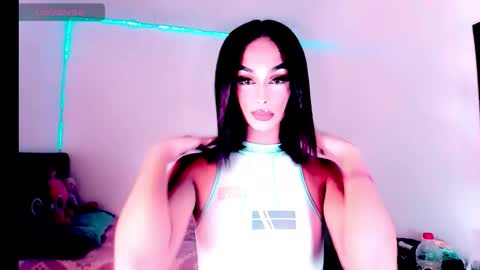 Snapshot of riannagarcia_ chatting on February 1, 3:27 am Rianna Garcia online show from February 1, 3:27 am