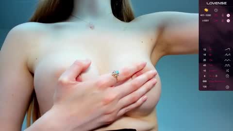 Snapshot of riawoods chatting on December 27, 9:43 pm Ria Woods online show from December 27, 9:43 pm