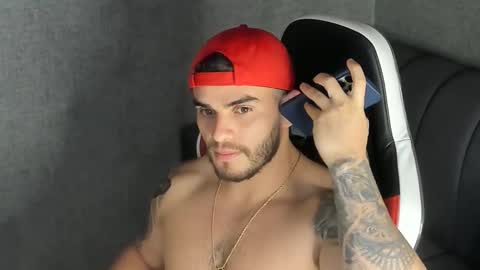 ricardogonzalez666 online show from March 11, 7:47 pm