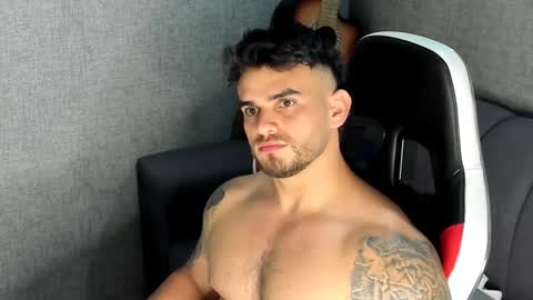 ricardogonzalez666 online show from September 26, 12:36 am