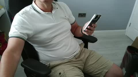 UK Straight Guy online show from June 2, 2:19 pm