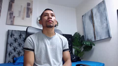 Snapshot of richar_voller chatting on December 11, 11:19 am richar_voller online show from December 11, 11:19 am