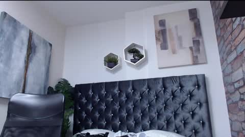 Snapshot of richar_voller chatting on December 18, 2:28 pm richar_voller online show from December 18, 2:28 pm