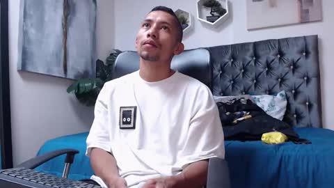 Snapshot of richar_voller chatting on January 16, 11:15 am richar_voller online show from January 16, 11:15 am