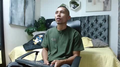 Snapshot of richar_voller chatting on February 13, 11:17 am richar_voller online show from February 13, 11:17 am