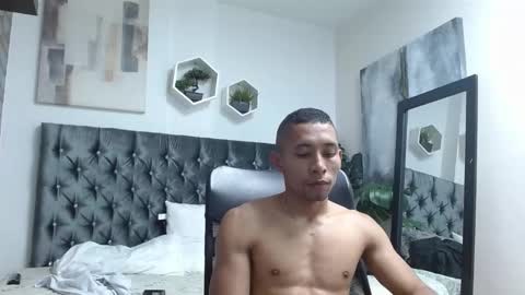 Snapshot of richar_voller chatting on March 6, 2:40 pm richar_voller online show from March 6, 2:40 pm