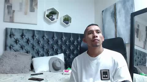 Snapshot of richar_voller chatting on March 7, 2:45 pm richar_voller online show from March 7, 2:45 pm