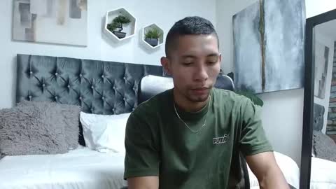 Snapshot of richar_voller chatting on March 11, 11:23 am richar_voller online show from March 11, 11:23 am