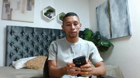 Snapshot of richar_voller chatting on September 23, 11:13 am richar_voller online show from September 23, 11:13 am