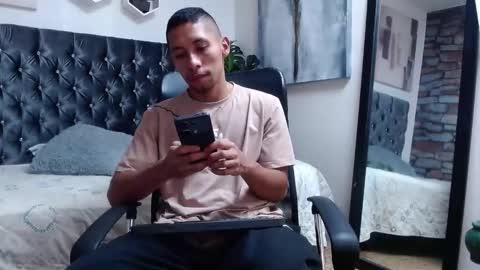 Snapshot of richar_voller chatting on October 23, 11:09 am richar_voller online show from October 23, 11:09 am