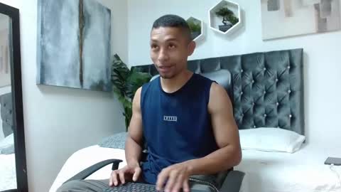 richar_voller online show from February 5, 11:15 am