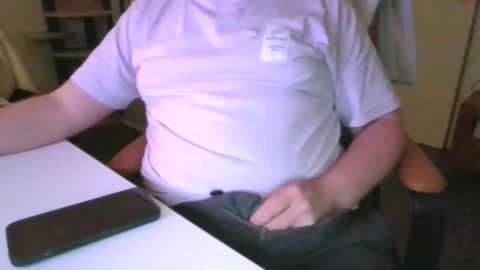 Snapshot of richard97188 chatting on May 1, 9:30 pm richard97188 online show from May 1, 9:30 pm