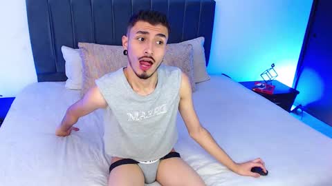 Richard online show from February 27, 12:32 am