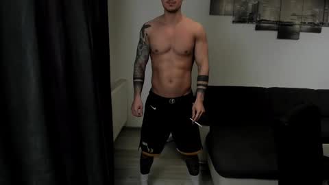 RichardDarell online show from May 31, 4:42 am