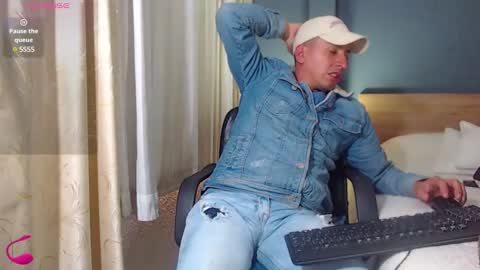 David online show from March 3, 8:54 pm