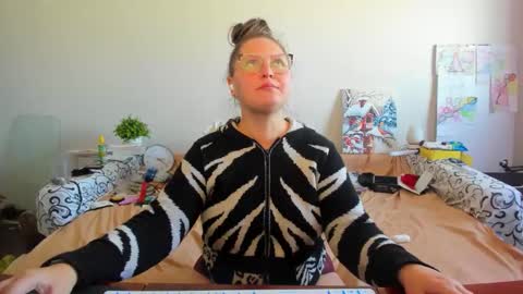 Anna - not anna - right Anna  online show from February 10, 9:02 am