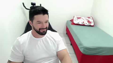 Snapshot of richrolland chatting on February 20, 8:36 pm Rickseduction online show from February 20, 8:36 pm