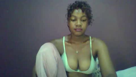 ricie001 online show from April 28, 12:43 pm