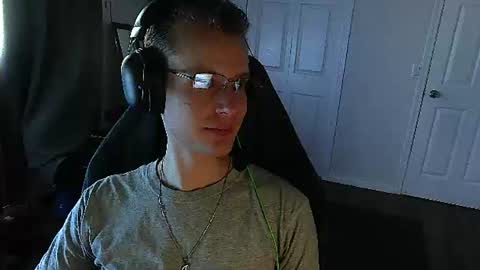 Snapshot of rickgosling chatting on June 14, 1:58 am rickgosling online show from June 14, 1:58 am