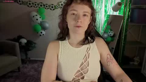 Snapshot of ricki_bloom chatting on June 29, 1:12 am Ricki online show from June 29, 1:12 am