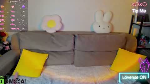 Snapshot of ricki_bloom chatting on July 17, 1:23 am Ricki online show from July 17, 1:23 am