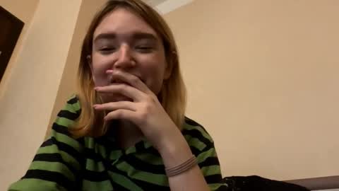 Lisa online show from December 2, 6:52 am