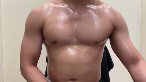 R online show from February 9, 9:37 am