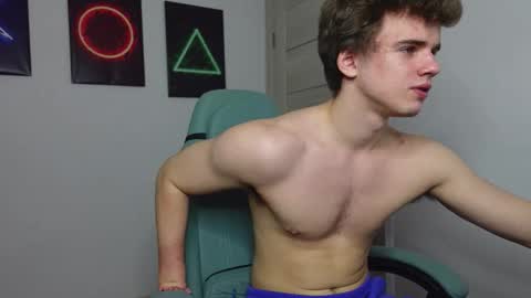 Snapshot of ricky_becko chatting on September 29, 2:33 pm RICKY BECKO online show from September 29, 2:33 pm