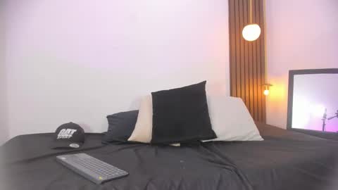 Ricky  online show from December 7, 2:31 am