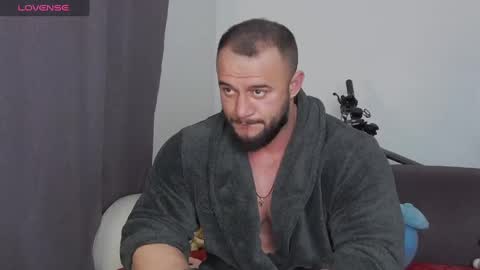 Snapshot of rickymiami1 chatting on January 15, 8:37 pm rickymiami1 online show from January 15, 8:37 pm