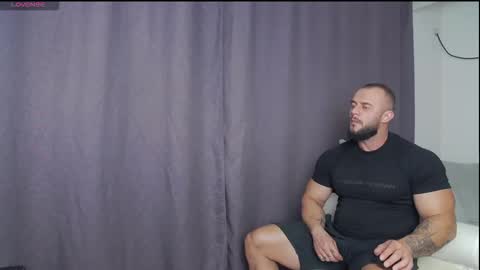 Snapshot of rickymiami1 chatting on September 21, 6:42 pm rickymiami1 online show from September 21, 6:42 pm