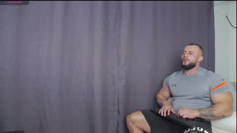 Snapshot of rickymiami1 chatting on September 27, 6:46 pm rickymiami1 online show from September 27, 6:46 pm