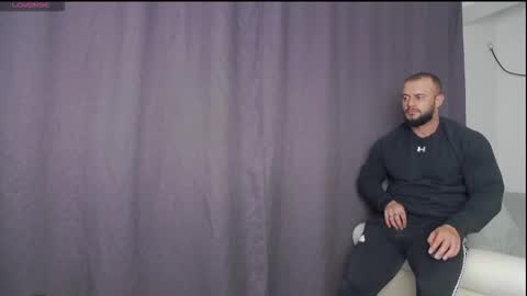 Snapshot of rickymiami1 chatting on October 15, 6:19 pm rickymiami1 online show from October 15, 6:19 pm