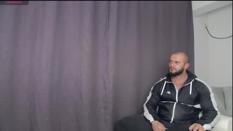 Snapshot of rickymiami1 chatting on November 4, 5:12 pm rickymiami1 online show from November 4, 5:12 pm