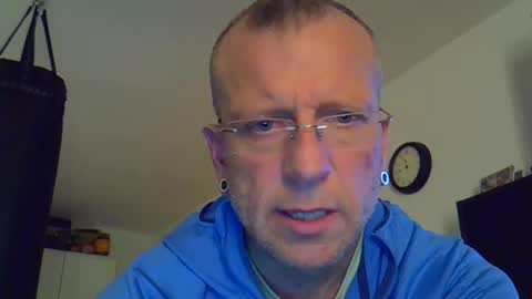 Snapshot of ricogumpi chatting on May 17, 9:44 pm ricogumpi online show from May 17, 9:44 pm