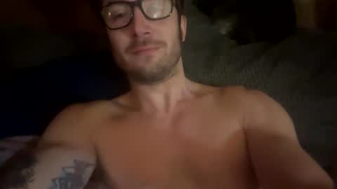 Snapshot of ricracks11 chatting on February 11, 4:11 am ricracks11 online show from February 11, 4:11 am